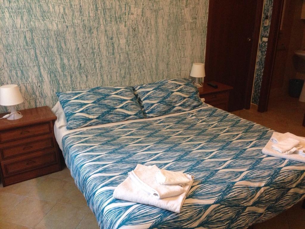 B & B Leonard Acqui Roma Habitación foto